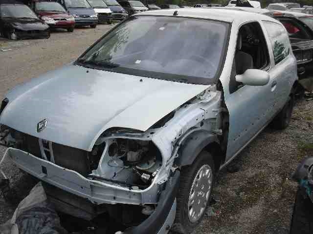 Renault Clio 2001-2006 (Type II, Fase 2) , Motorkode: D7F G7, Girkassekode: 
