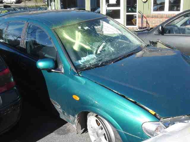Nissan Almera 2000-2003 (Fase 1) (N16) (N16), Motorkode: QG15, Girkassekode: 