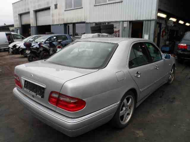 Mercedes E-Klasse 1995-2000 (Fase 1) (W210) (W210), Motorkode: , Girkassekode: 