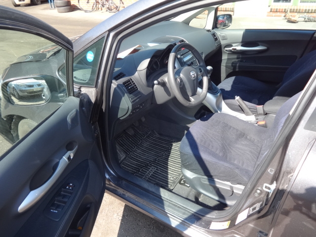 Toyota Auris 2010-2012 (Type I, Fase 2) , Motorkode: 1ND-TV, Girkassekode: