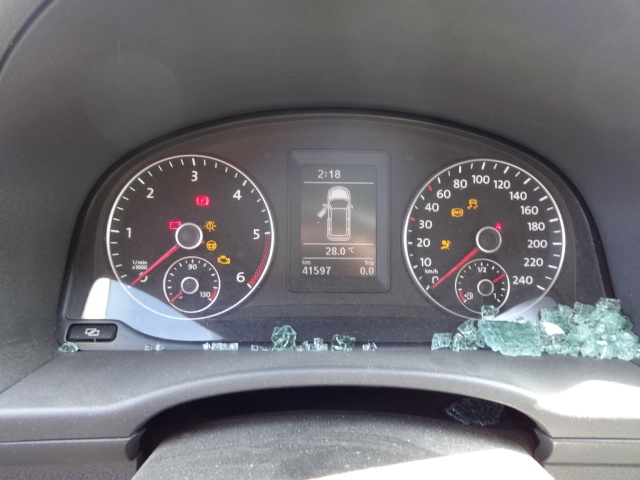 VW Caddy 2010-2015 (Type III, Fase 2) , Motorkode: CFHF, Girkassekode: 