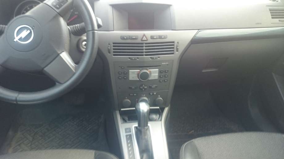 Opel Astra H 2004-2009 , Motorkode: Z18XE, Girkassekode: DEFEKT