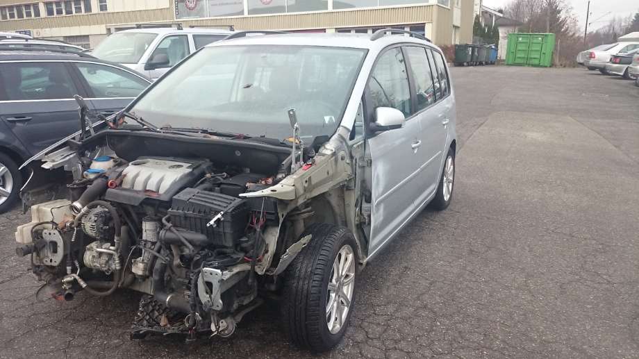 VW Touran 2007-2010 (Type I, Fase 2) , Motorkode: BLS;BXE, Girkassekode: KMZ