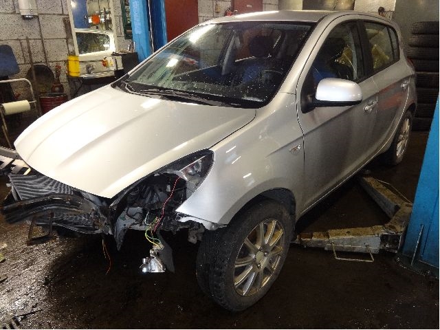 Hyundai i20 2009-2014 (Type I) , Motorkode: G4LA, Girkassekode: 
