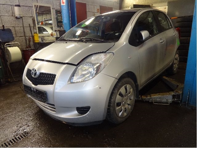 Toyota Yaris 2006-2009 (Type II, Fase 1) , Motorkode: 2SZ-FE, Girkassekode: 