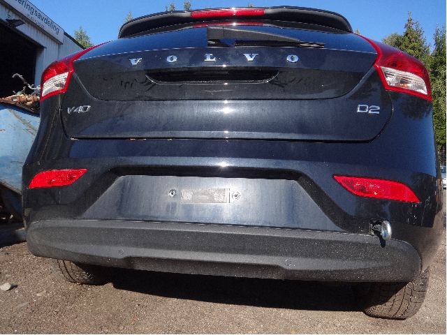 Volvo V40 2012-2019 , Motorkode: D4162T, Girkassekode: 
