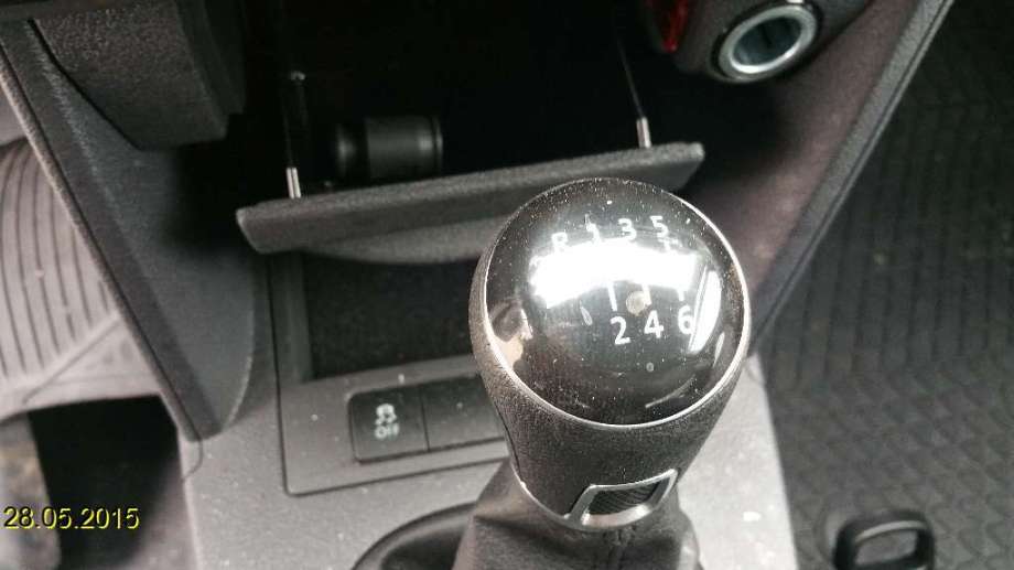 VW Caddy 2010-2015 (Type III, Fase 2) , Motorkode: CFHF, Girkassekode: 
