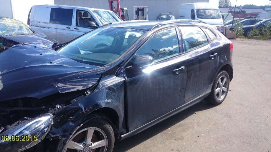 Volvo V40 2012-2019 , Motorkode: D4162T, Girkassekode: 
