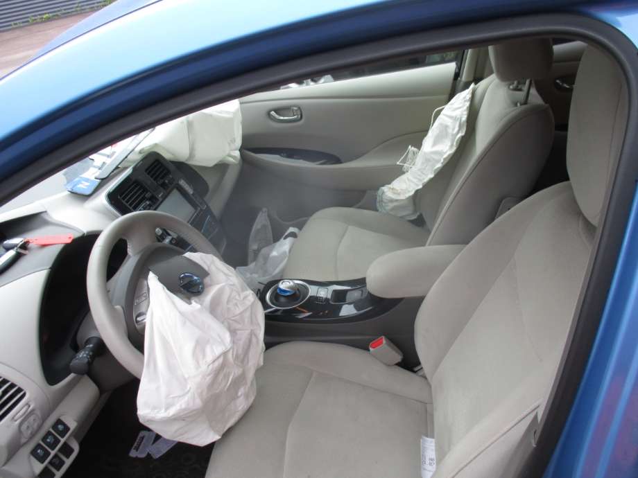 Nissan Leaf 2011-2017 (Type I) , Motorkode: EM61, Girkassekode: