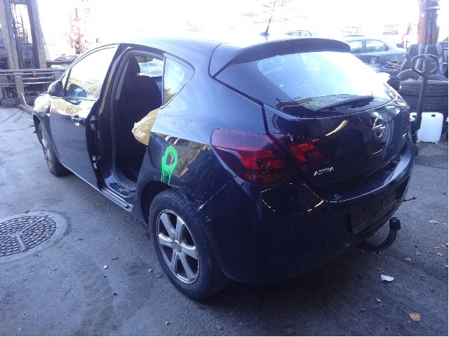Opel Astra J 2010-2015 , Motorkode: A17DTJ, Girkassekode: