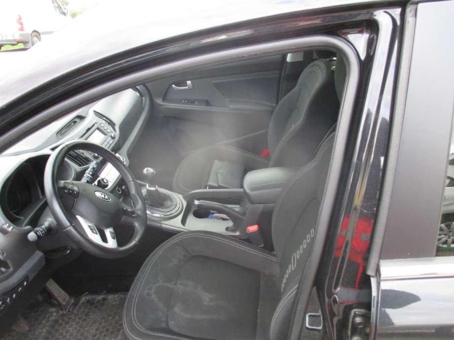 Kia Sportage 2010-2016 (Type III) , Motorkode: D4FD, Girkassekode: 