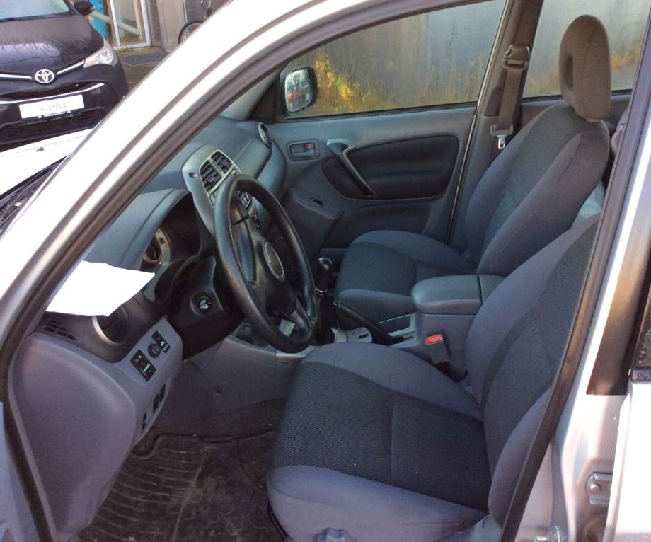 Toyota RAV4 2000-2006 (Type II) , Motorkode: 1CD-FTV, Girkassekode: 