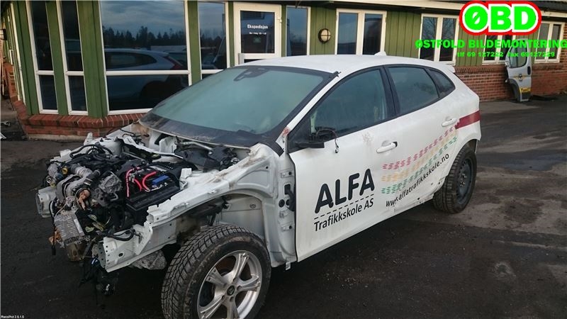 Volvo V40 2012-2019 , Motorkode: D4162T, Girkassekode: B6 1285218