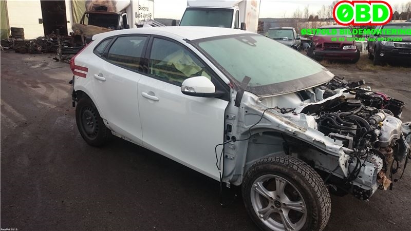 Volvo V40 2012-2019 , Motorkode: D4162T, Girkassekode: B6 1285218