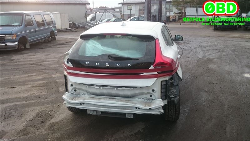 Volvo V40 2012-2019 , Motorkode: D4162T, Girkassekode: B6 1285218