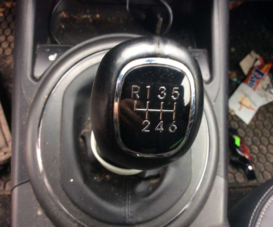 Kia Sportage 2010-2016 (Type III) , Motorkode: D4FD, Girkassekode: 
