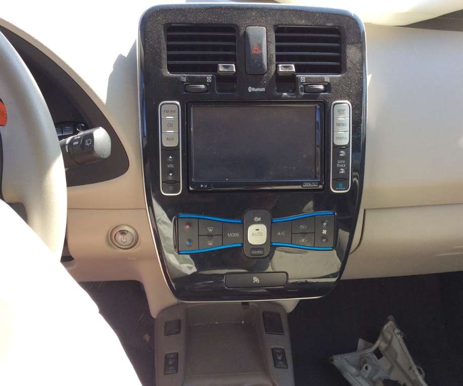 Nissan Leaf 2011-2017 (Type I) , Motorkode: EM61, Girkassekode: 