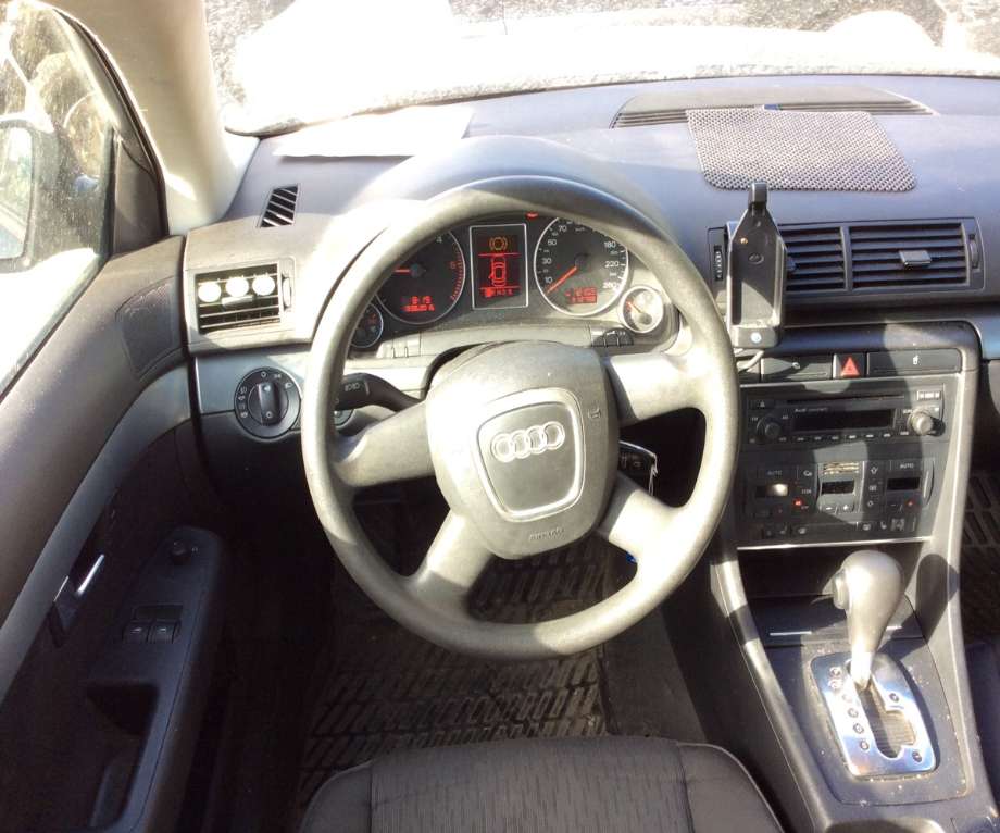 Audi A4 2004-2008 (Type III) (B7) (B7), Motorkode: BLB;BRE, Girkassekode: GYJ 01J300048QX