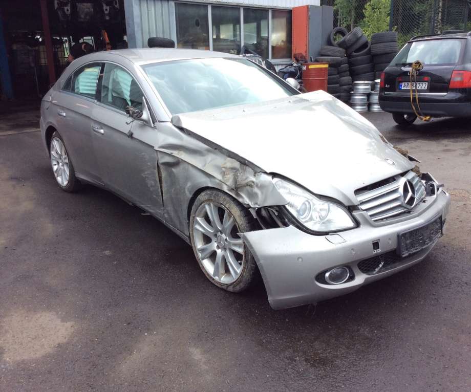 Mercedes CLS 2004-2010 (C219) (C219), Motorkode: OM642.920, Girkassekode: 