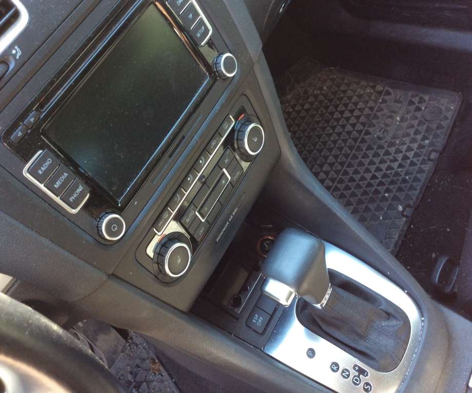 VW Golf VI 2008-2012 , Motorkode: CAXA, Girkassekode: 