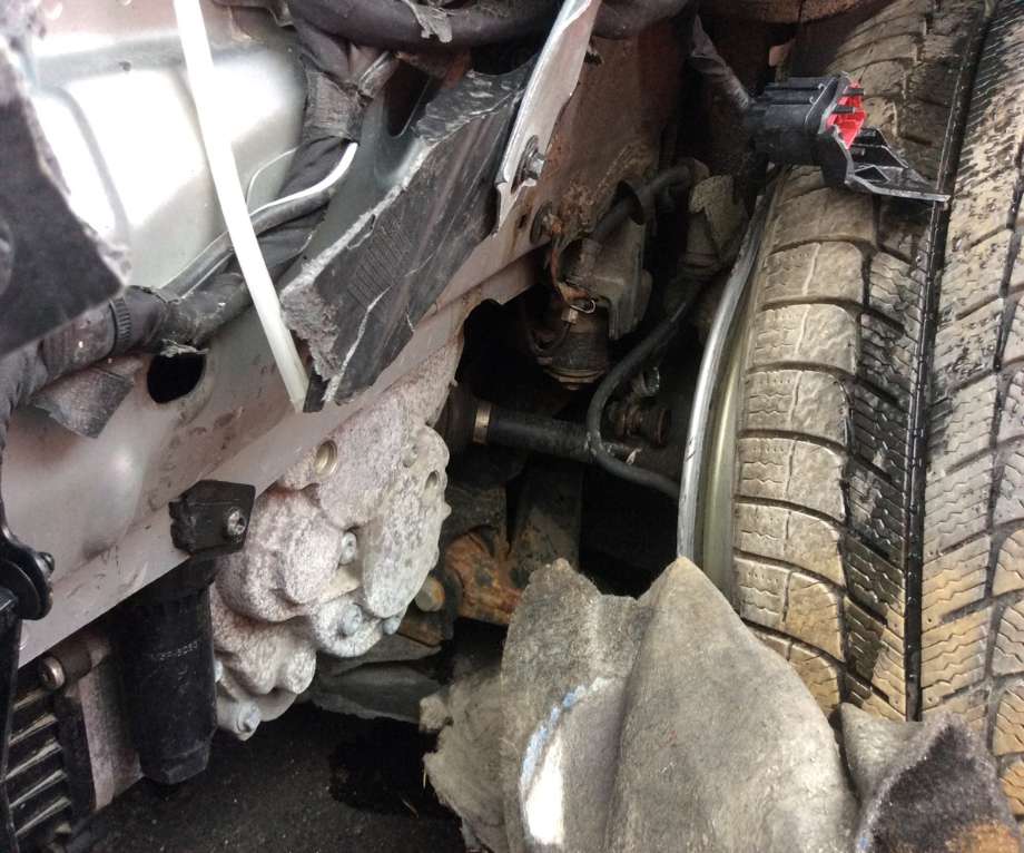 Volvo V40 2012-2019 , Motorkode: D4162T, Girkassekode: 