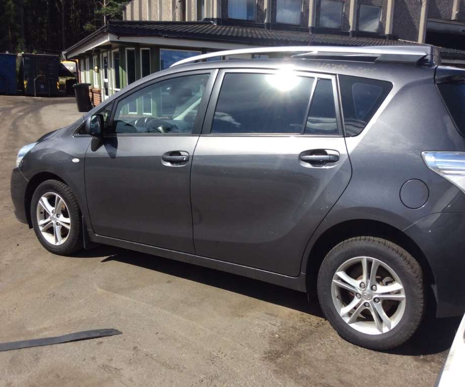 Toyota Verso 2009-2016 (Type III) , Motorkode: 1AD-FTV, Girkassekode: 