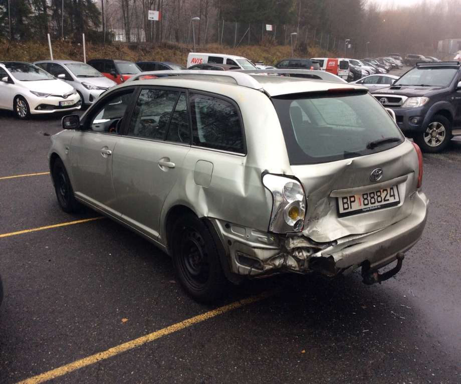 Toyota Avensis 2003-2008 (Type II) , Motorkode: 1CD-FTV, Girkassekode: 