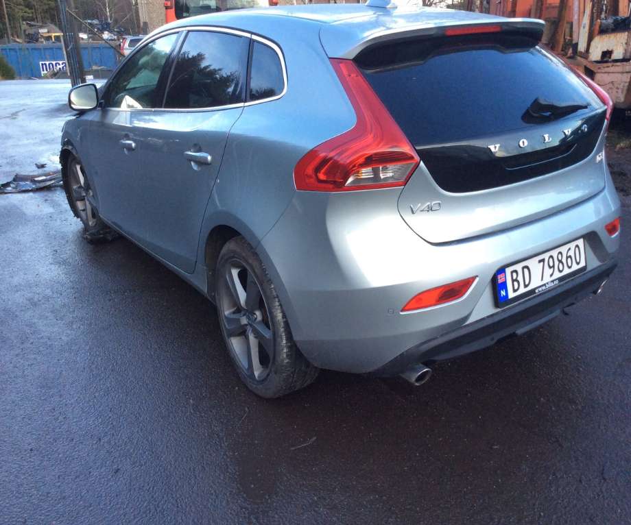 Volvo V40 2012-2019 , Motorkode: D5204T6, Girkassekode: