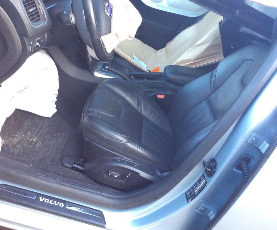 Volvo V40 2012-2019 , Motorkode: D5204T6, Girkassekode: