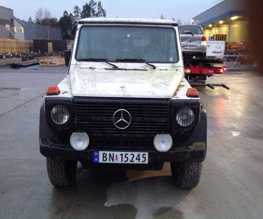 Mercedes G-Wagen 1978-1989 (W460) (W460), Motorkode: M102.987, Girkassekode: 