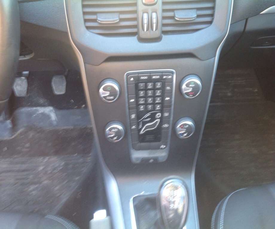 Volvo V40 2012-2019 , Motorkode: B4164T4, Girkassekode: 