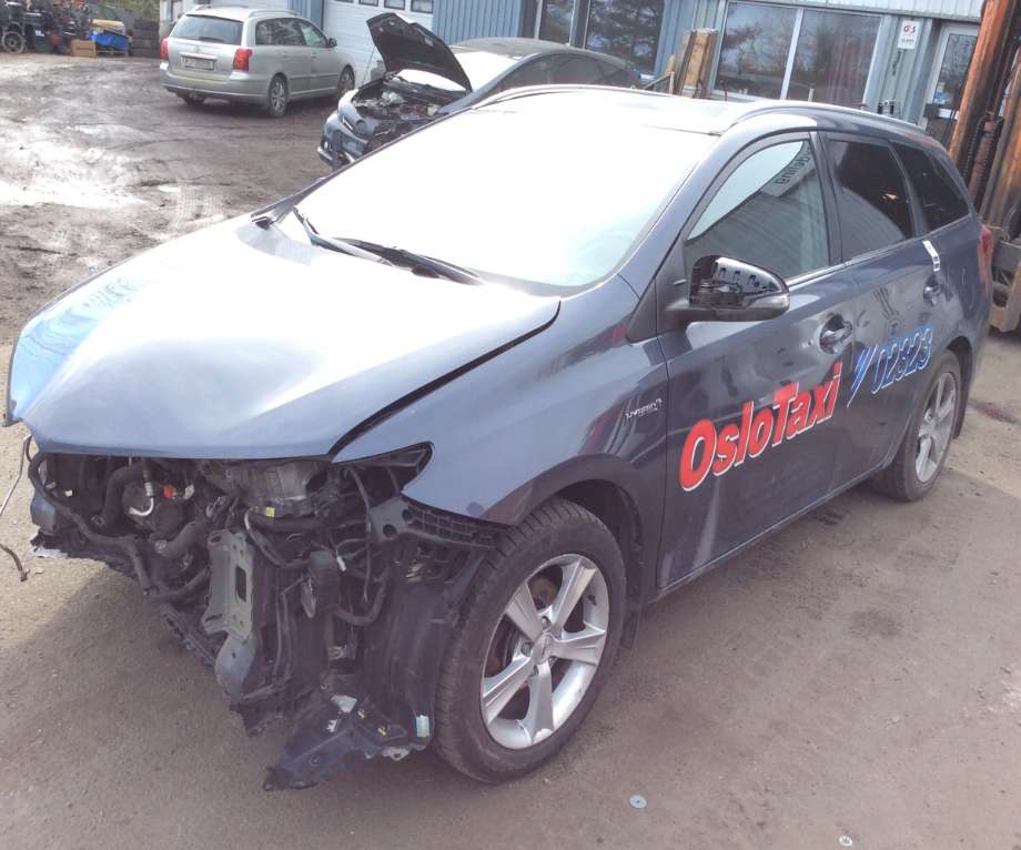 Toyota Auris 2013-2015 (Type II, Fase 1) , Motorkode: 2ZR-FXE, Girkassekode: 