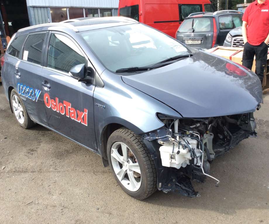 Toyota Auris 2013-2015 (Type II, Fase 1) , Motorkode: 2ZR-FXE, Girkassekode: 