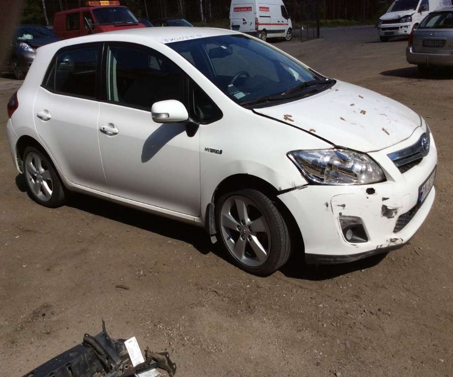 Toyota Auris 2010-2012 (Type I, Fase 2) , Motorkode: 2ZR-FXE, Girkassekode: