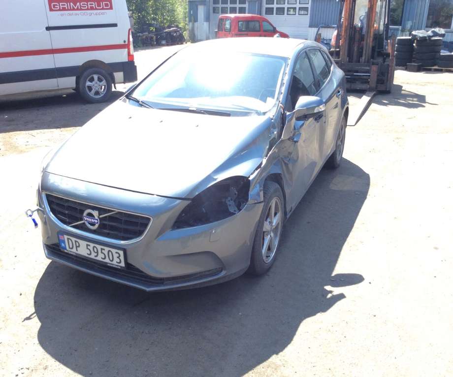 Volvo V40 2012-2019 , Motorkode: D4162T, Girkassekode: 