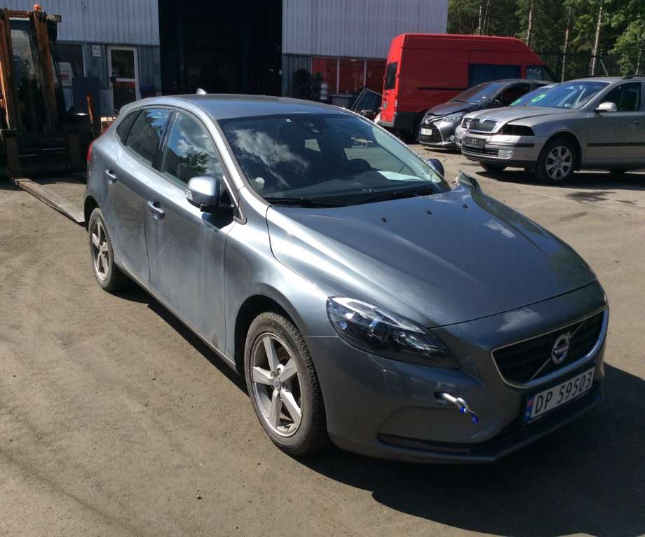 Volvo V40 2012-2019 , Motorkode: D4162T, Girkassekode: 