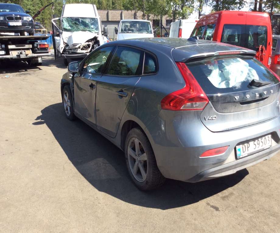 Volvo V40 2012-2019 , Motorkode: D4162T, Girkassekode: 