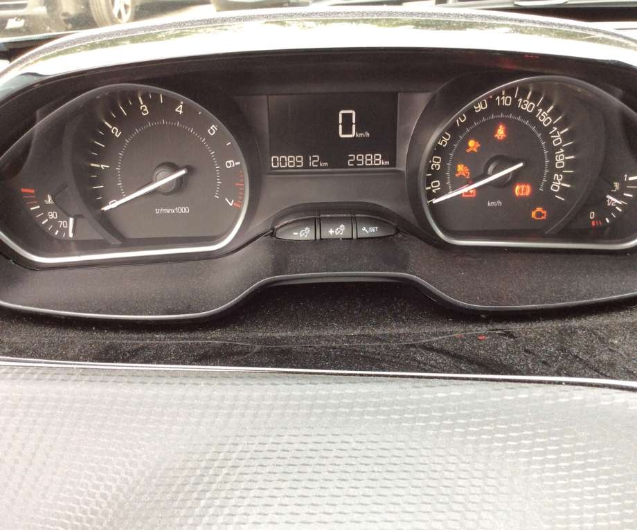 Peugeot 208 2012-2019 (Type I) , Motorkode: HMZ, Girkassekode: 