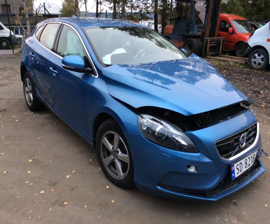 Volvo V40 2012-2019 , Motorkode: D4204T8, Girkassekode: