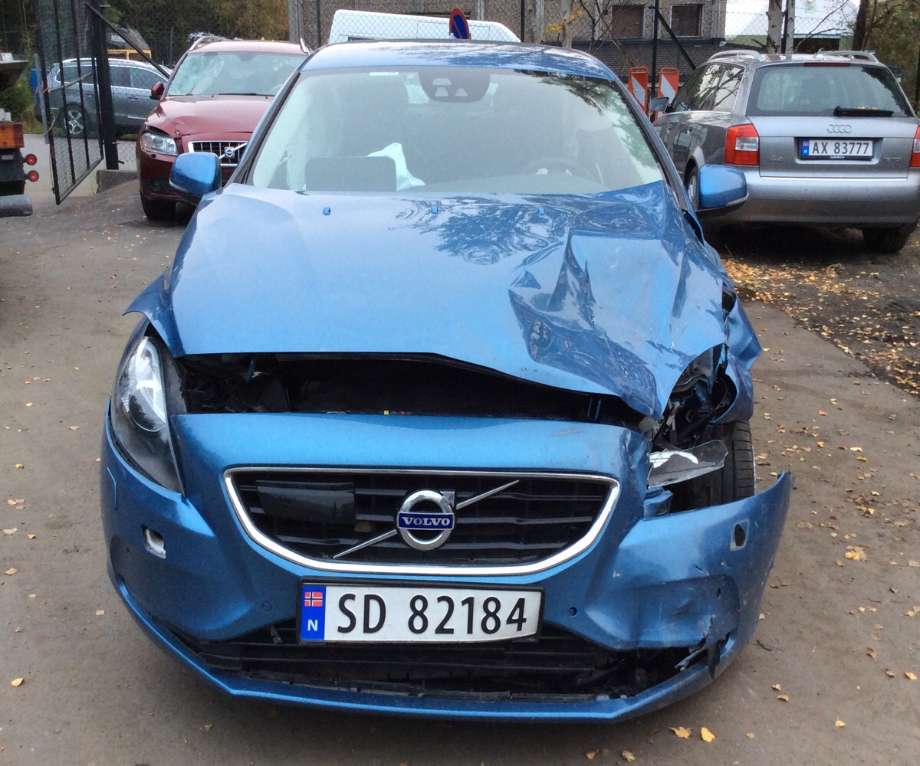 Volvo V40 2012-2019 , Motorkode: D4204T8, Girkassekode: