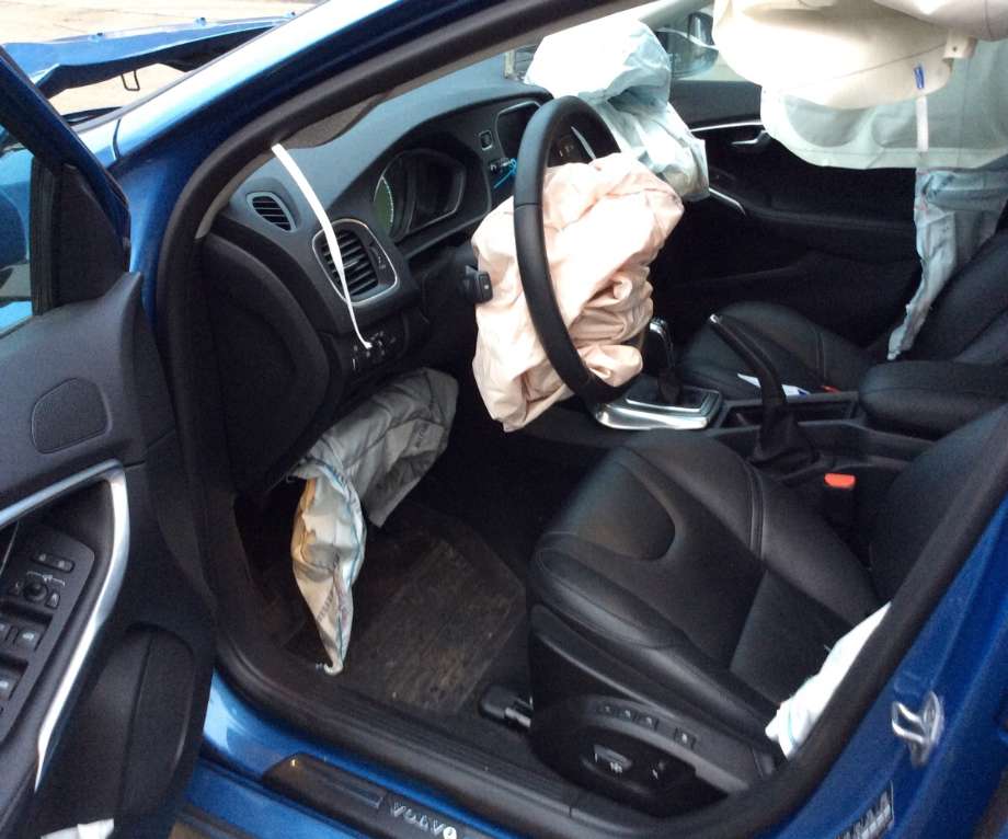 Volvo V40 2012-2019 , Motorkode: D4204T8, Girkassekode: