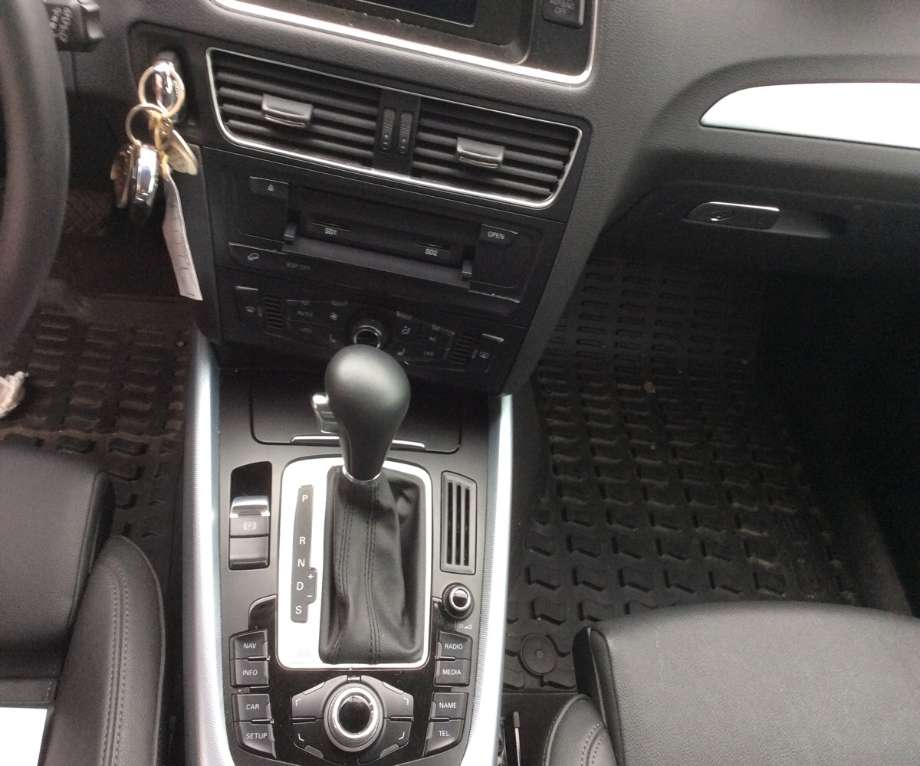 Audi Q5 2008-2012 (Type I, Fase 1) , Motorkode: CAHA;CGLB, Girkassekode: 