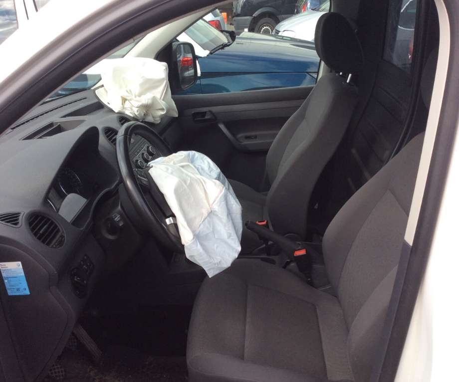 VW Caddy 2010-2015 (Type III, Fase 2) , Motorkode: CAYE, Girkassekode: 
