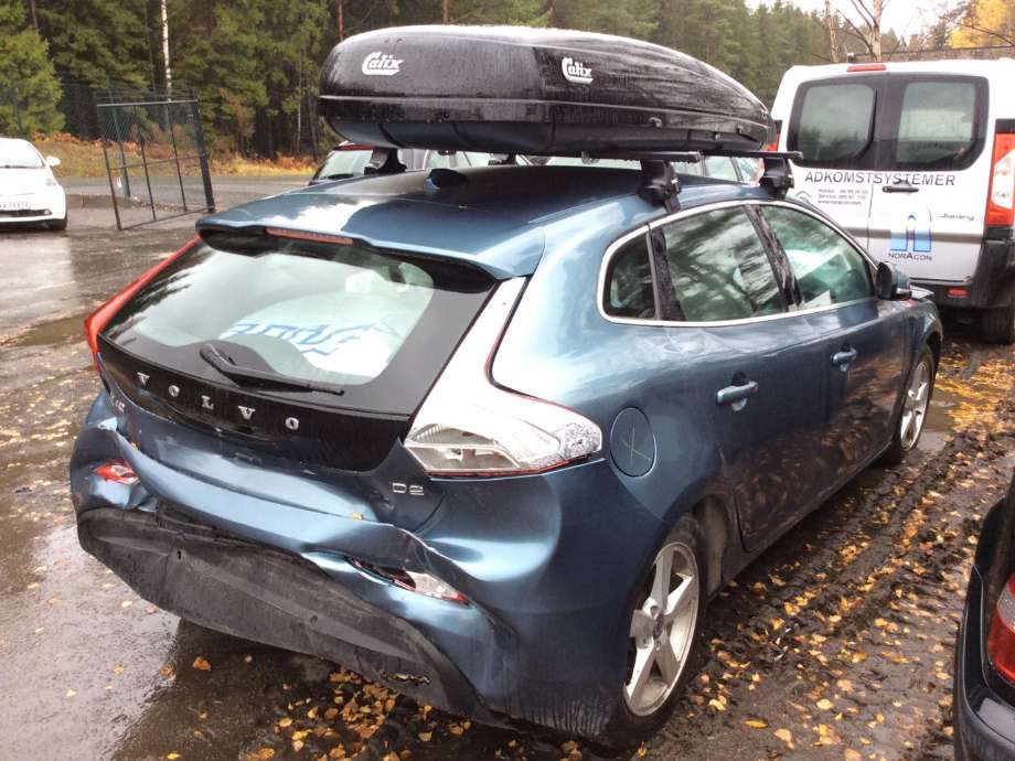 Volvo V40 2012-2019 , Motorkode: D4162T, Girkassekode: 