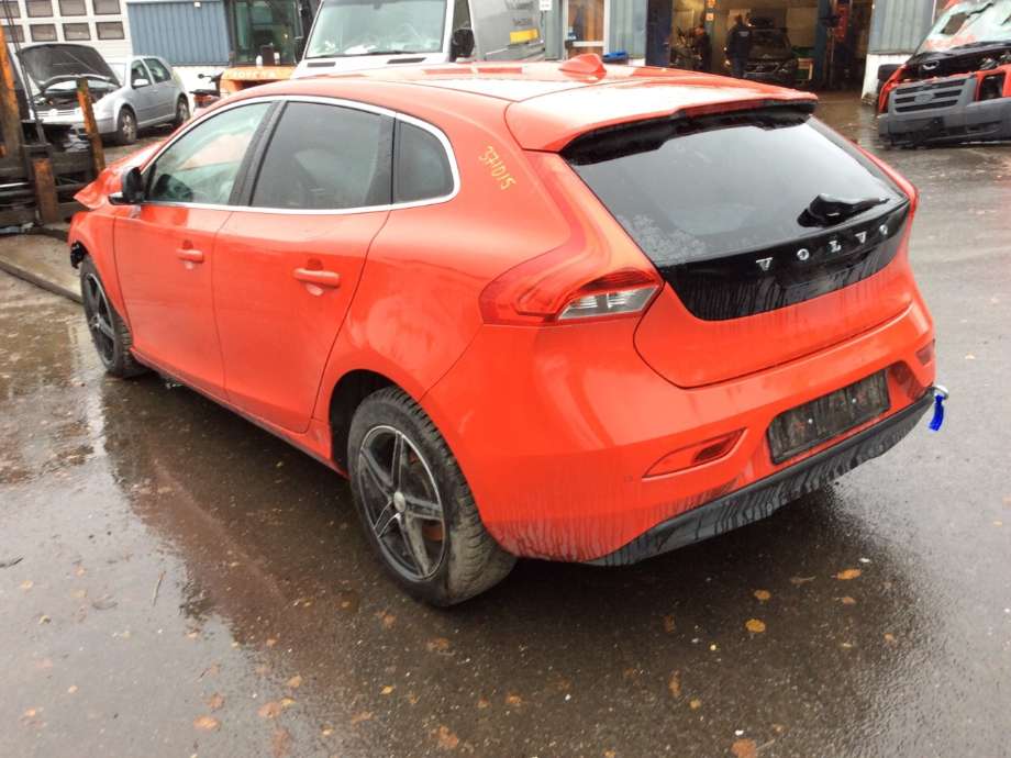Volvo V40 2012-2019 , Motorkode: D4162T, Girkassekode: 