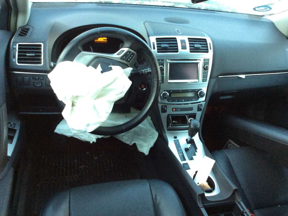 Toyota Avensis 2009-2015 (Type III, Fase 1) , Motorkode: 2ZR-FAE, Girkassekode: 