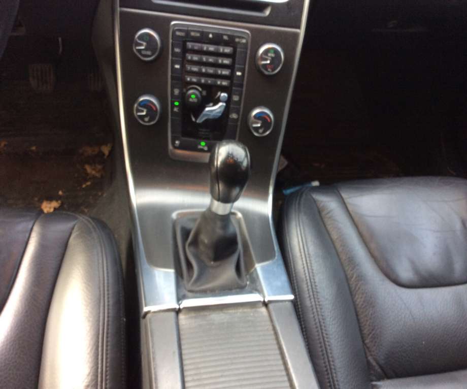 Volvo V60 2010-2013 (Type I, Fase 1) , Motorkode: D4162T, Girkassekode: 
