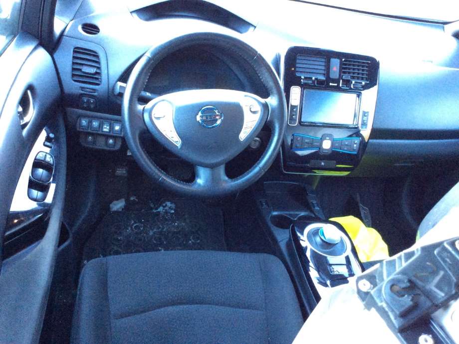 Nissan Leaf 2011-2017 (Type I) , Motorkode: EM61, Girkassekode: 