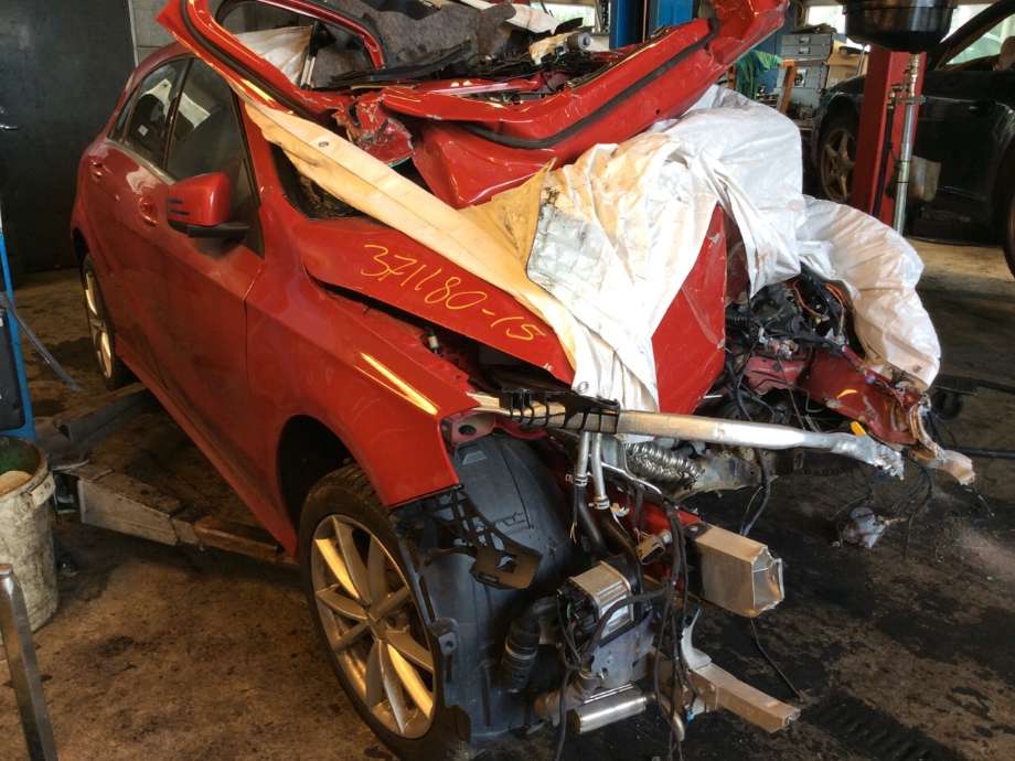 Mercedes A-Klasse 2012-2018 (W176) (W176), Motorkode: M270.910, Girkassekode: 