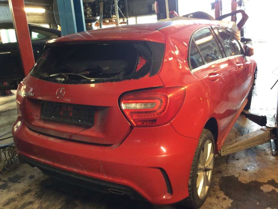 Mercedes A-Klasse 2012-2018 (W176) (W176), Motorkode: M270.910, Girkassekode: 